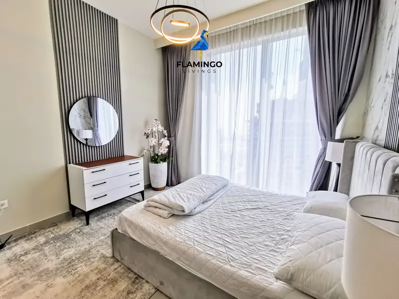 luxurious Fully upgraded with full Downtown Boulevard view
