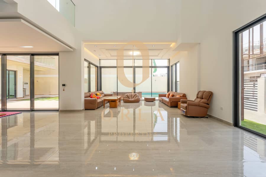 Vacant | Spacious Layout | Private Pool |