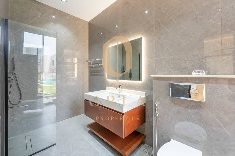 Vacant | Spacious Layout | Private Pool | - Image 13