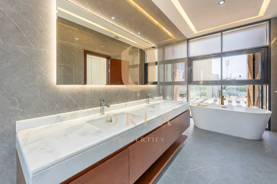 Vacant | Spacious Layout | Private Pool | - Image 19