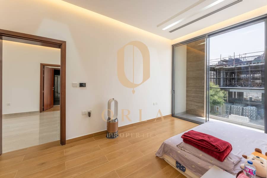 Vacant | Spacious Layout | Private Pool | - Image 21