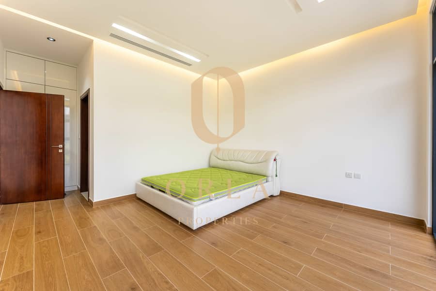 Vacant | Spacious Layout | Private Pool | - Image 24