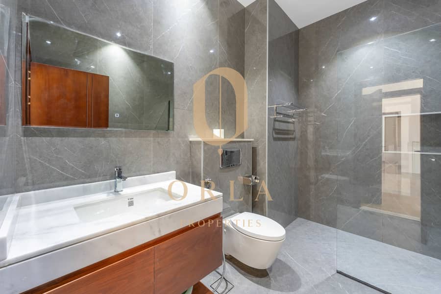 Vacant | Spacious Layout | Private Pool | - Image 25