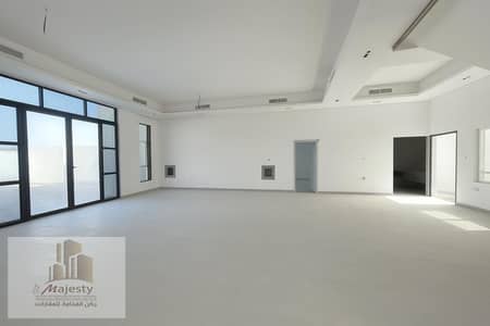 فیلا 5 غرف نوم للبيع في حوشي، الشارقة - صورة واتساب بتاريخ 1447-02-20 في 18.30. 25_5590a353. jpg