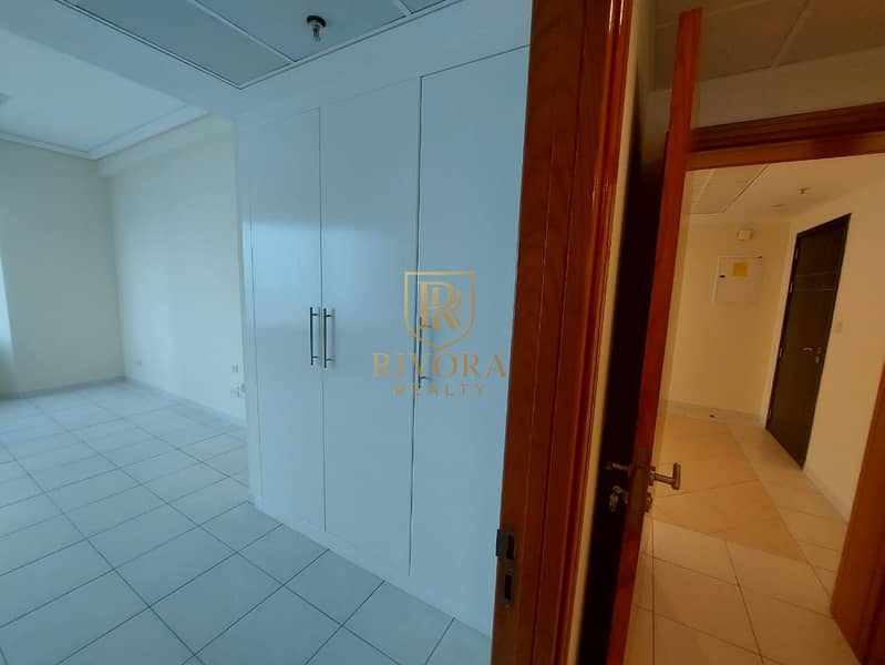 2 BHK I SPACIOUS I CLOSED KITCHEN