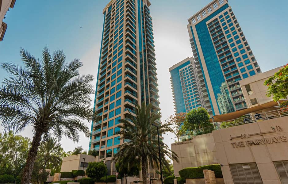 2 Bedrooms Apartment Spacious Layout Golf course and Pool view with balcony