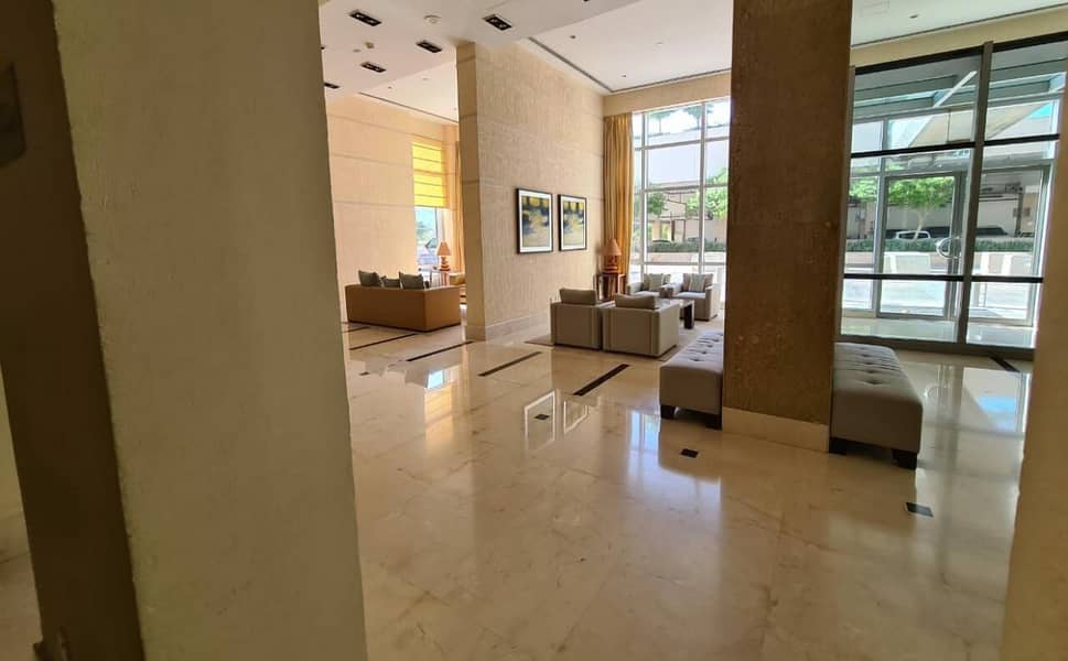 2 Bedrooms Apartment Spacious Layout Golf course and Pool view with balcony