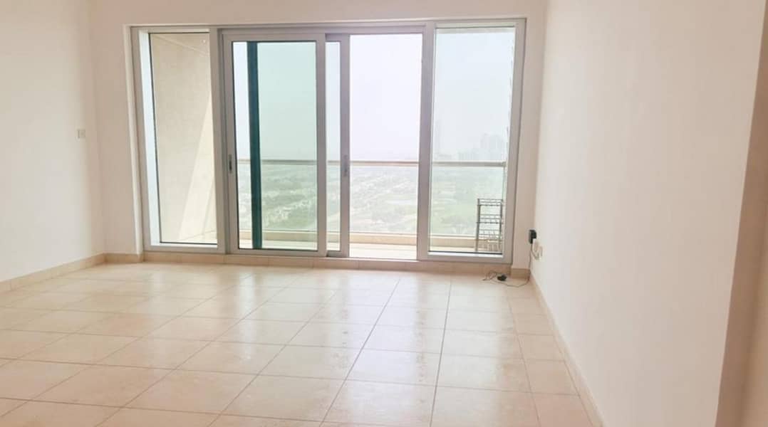 2 Bedrooms Apartment Spacious Layout Golf course and Pool view with balcony
