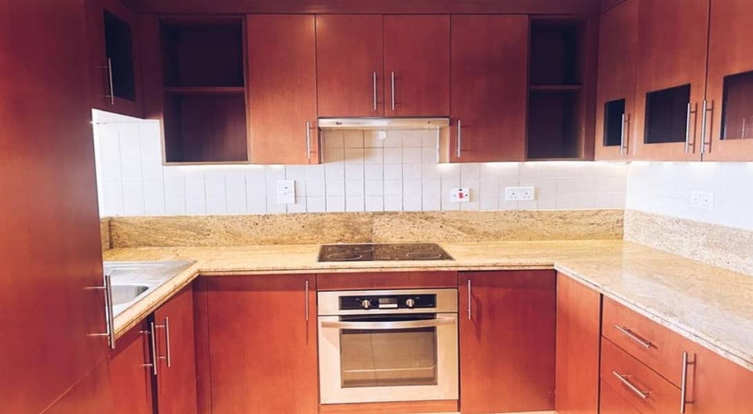 2 Bedrooms Apartment Spacious Layout Golf course and Pool view with balcony - Image 18