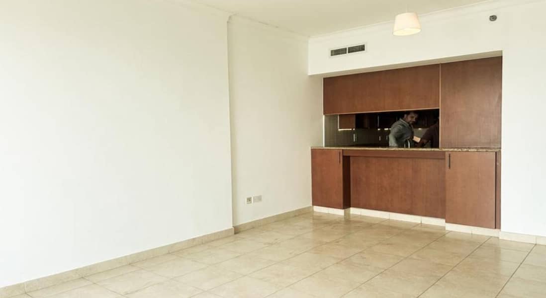 2 Bedrooms Apartment Spacious Layout Golf course and Pool view with balcony - Image 22