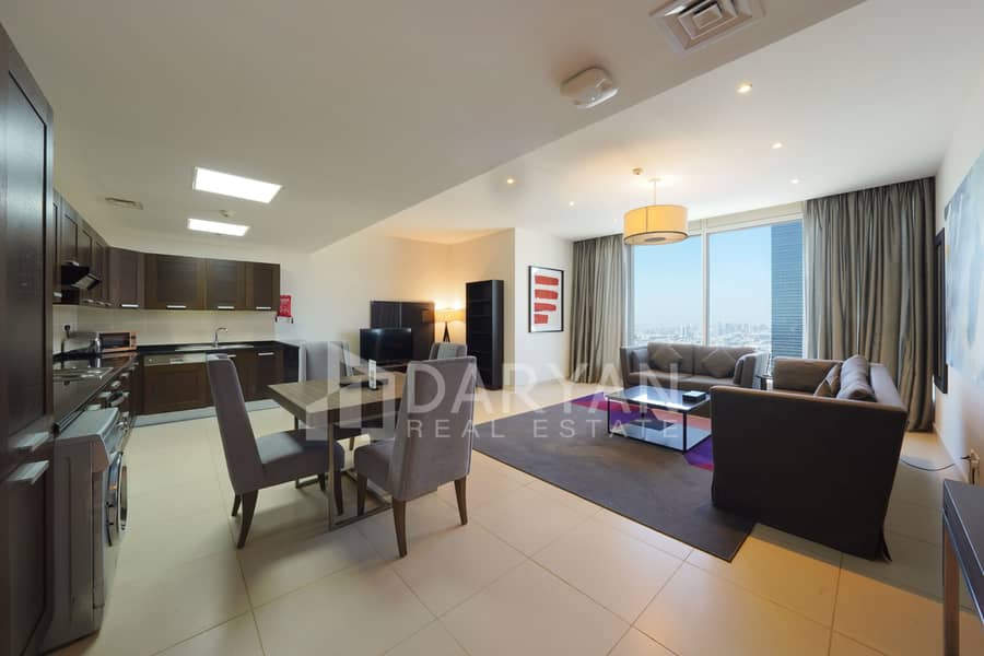 Dubai's skyline View | Deluxe Suite | Exclusive area