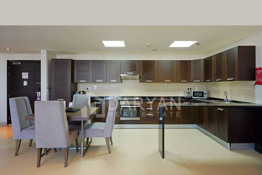 Dubai's skyline View | Deluxe Suite | Exclusive area