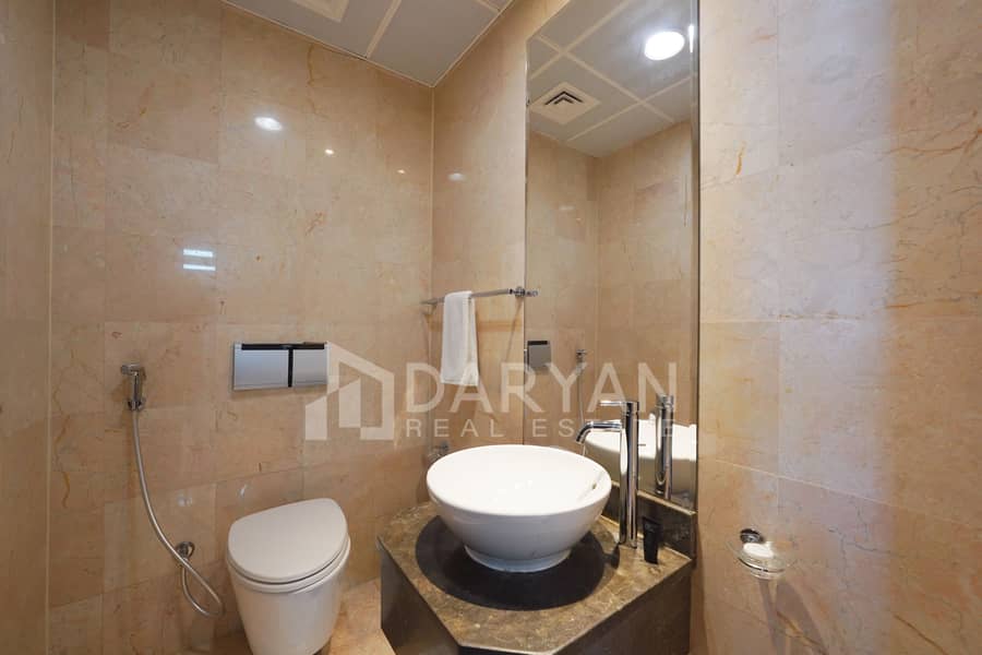 Dubai's skyline View | Deluxe Suite | Exclusive area - Image 10