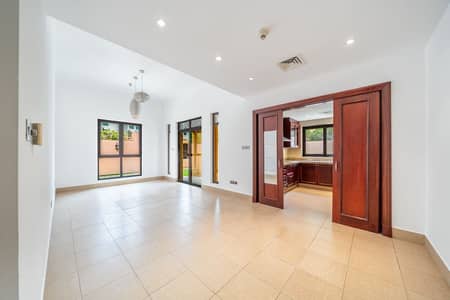 1 Bedroom Flat for Sale in Downtown Dubai, Dubai - Burj Khalifa View | Private Garden | Spacious
