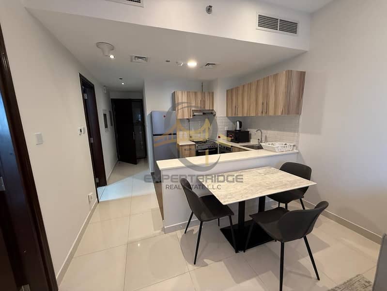 Bright, Spacious layout, Prime location - Image 13