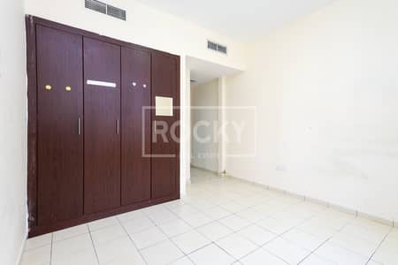 1 Bedroom Apartment for Sale in Jumeirah Village Circle (JVC), Dubai - Huge One Bedroom I Vacant Unit I Unfurnished