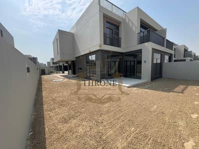 4 Bedroom Villa for Sale in Dubai South, Dubai - Single Row- Ready to Move- Semi-Detached