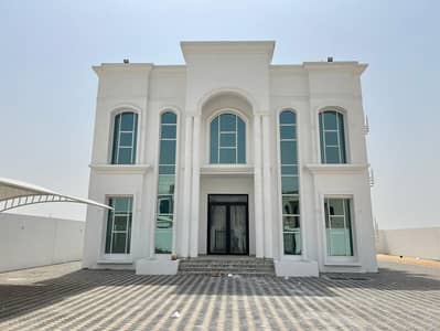 فیلا 5 غرف نوم للايجار في العذبة، دبي - فیلا في العذبة 5 غرف 200000 درهم - 12532425