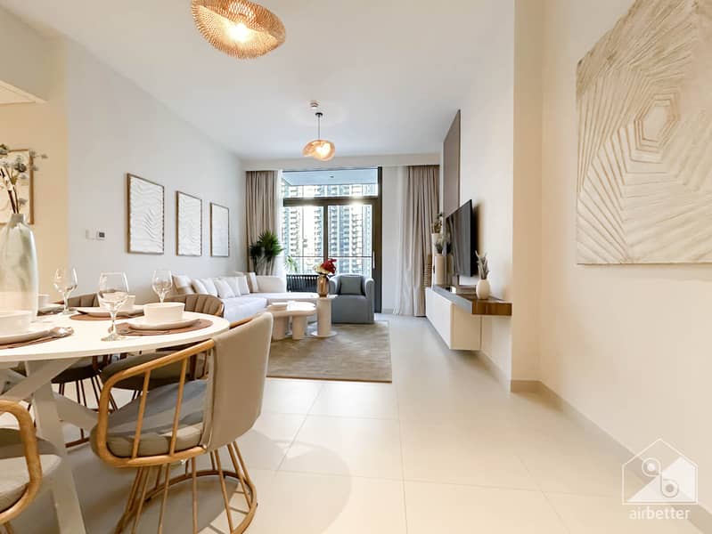 4 Crown Tower - 1507-Living - 1. jpg