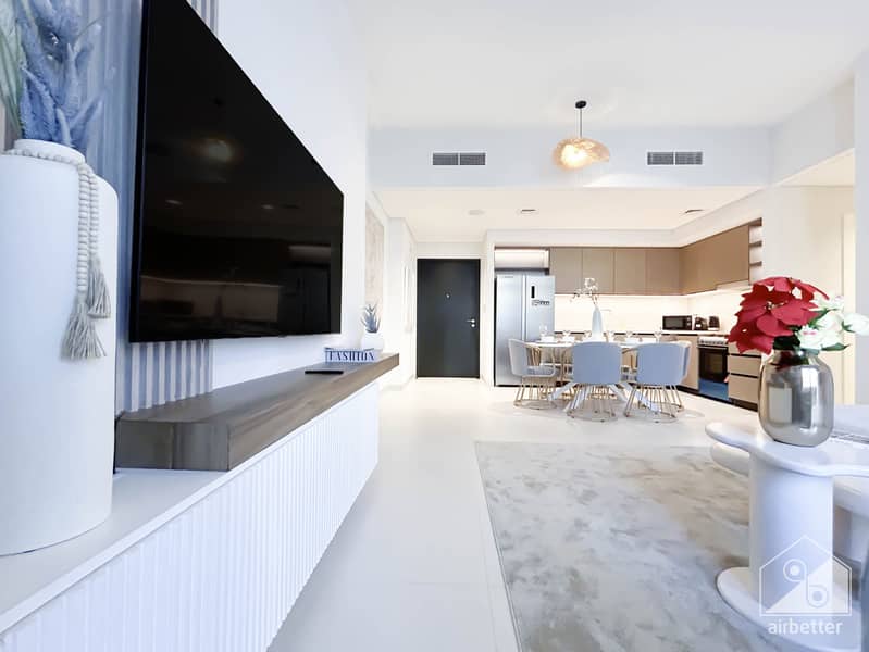 6 Crown Tower - 1507-Living - 6. jpg