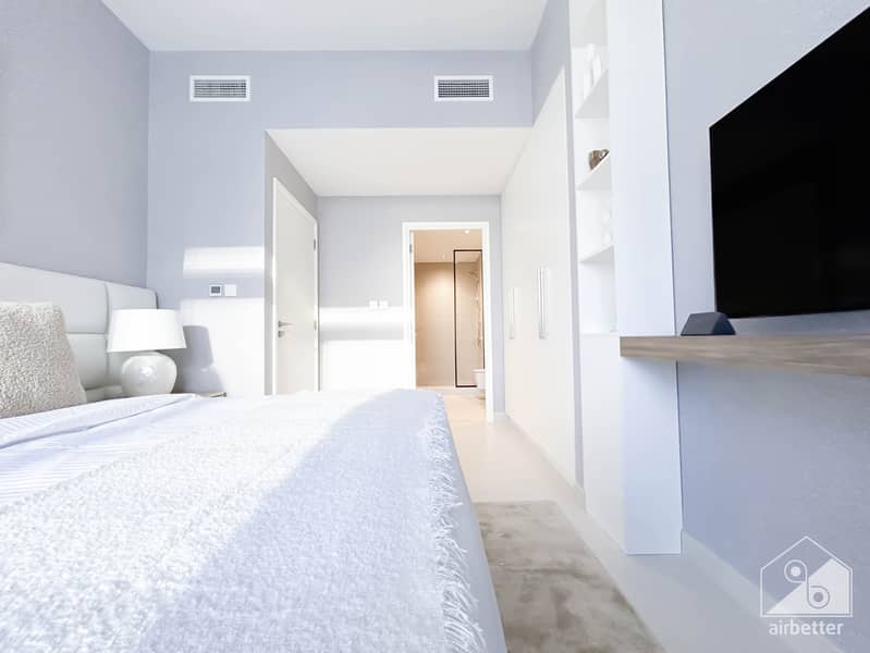 22 Crown Tower - 1507-Room 1 - 11. jpg