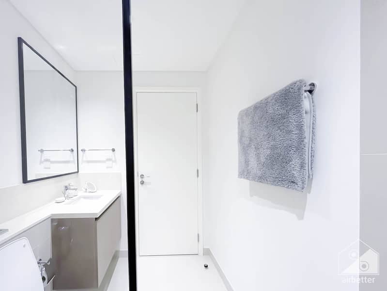 25 Crown Tower - 1507-Room 1 - 14. jpg