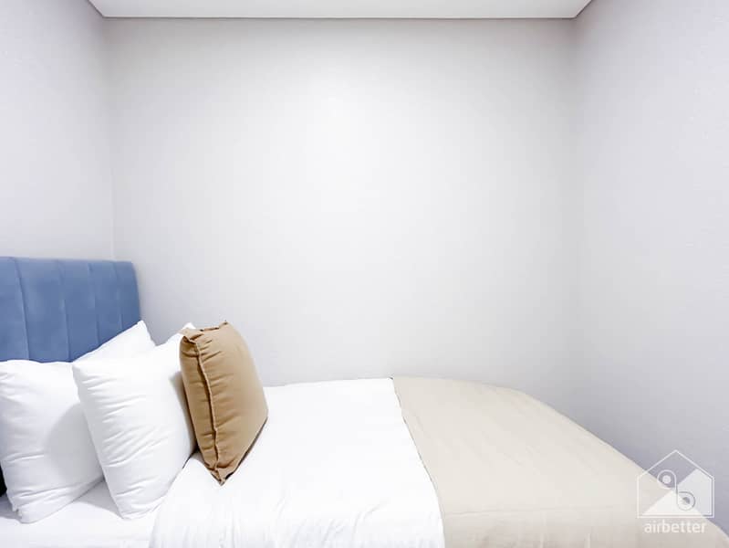 50 Crown Tower - 1507-Room4 - 3. jpg