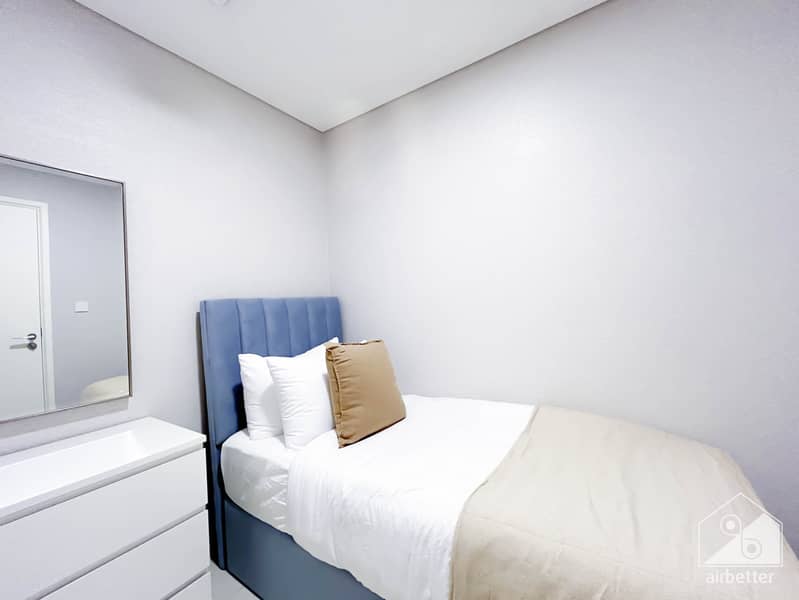 51 Crown Tower - 1507-Room4 - 4. jpg
