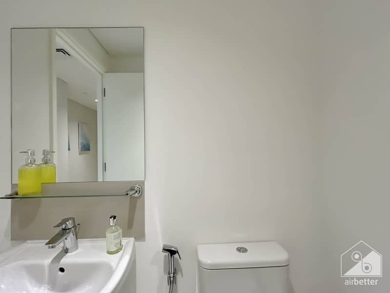56 Crown Tower - 1507-WC2 - 2. jpg