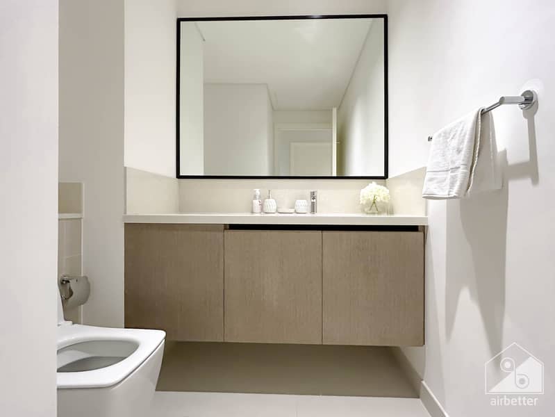 58 Crown Tower - 1507-WC3 - 1. jpg