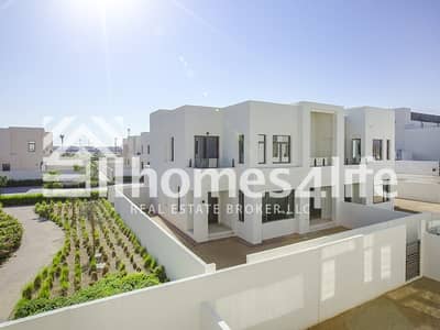Single Row | Brand New | Next to Pool and Park Single Row | Brand New | Next to Pool and Park