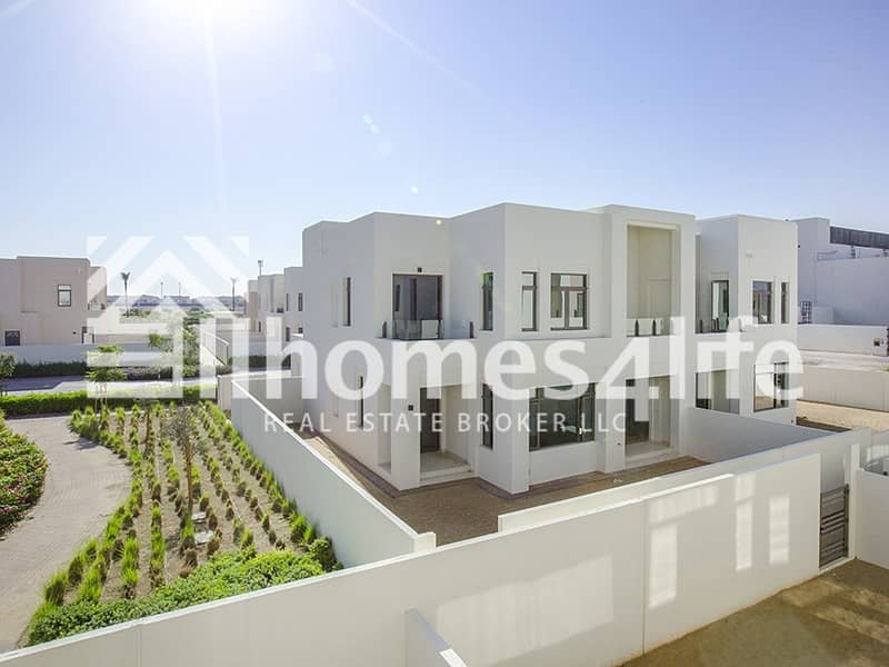 Single Row | Brand New | Next to Pool and Park Single Row | Brand New | Next to Pool and Park