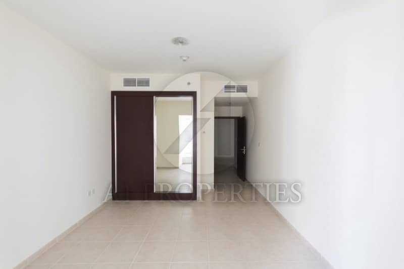 Luxury Unit | High Floor | Sea View | Vacant