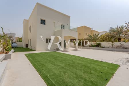 3 Bedroom Villa for Rent in The Meadows, Dubai - Vacant Now | Large Plot | End of Street