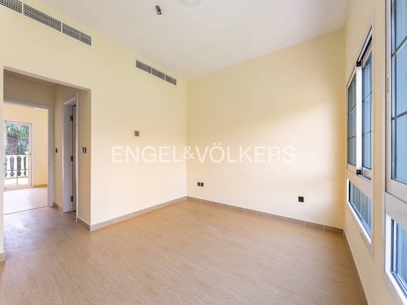 Huge Plot | Landscaped | Vacant | Close To Schools - Image 11