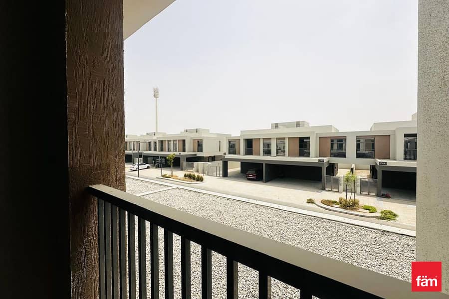 closed Kitchen | Vacant | Biggest Plot