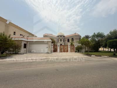 5 Bedroom Villa for Sale in Bur Dubai, Dubai - images (8). jpg