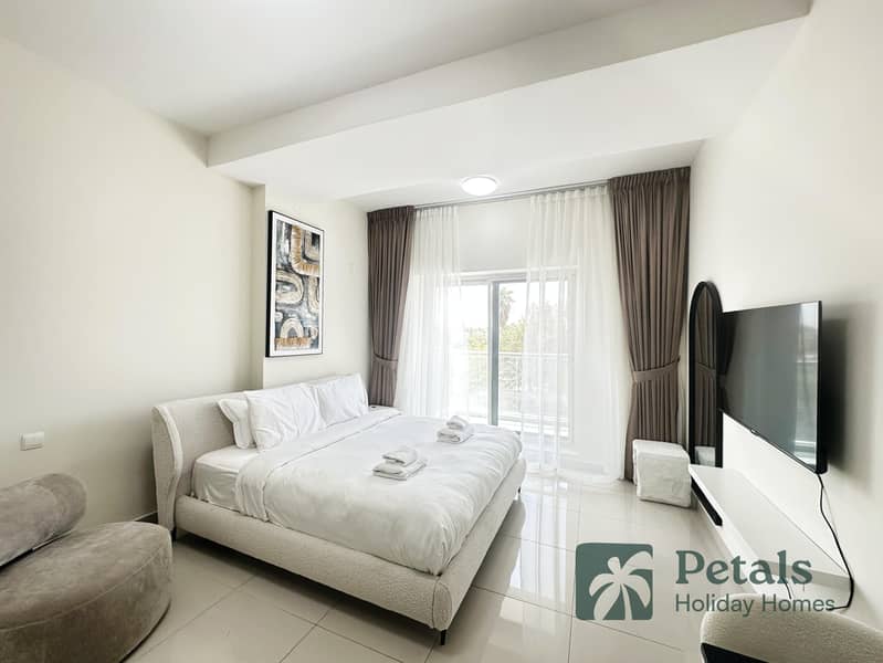 Modern Living – Short-Term Stay at Eagle Heights, Dubai Sports City