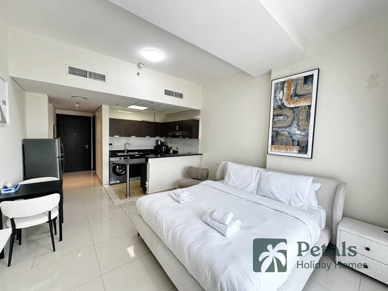 Modern Living – Short-Term Stay at Eagle Heights, Dubai Sports City - Image 8