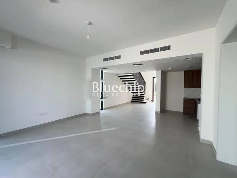 位于城市广场，马哈联排别墅 4 卧室的联排别墅 200000 AED - 12542408