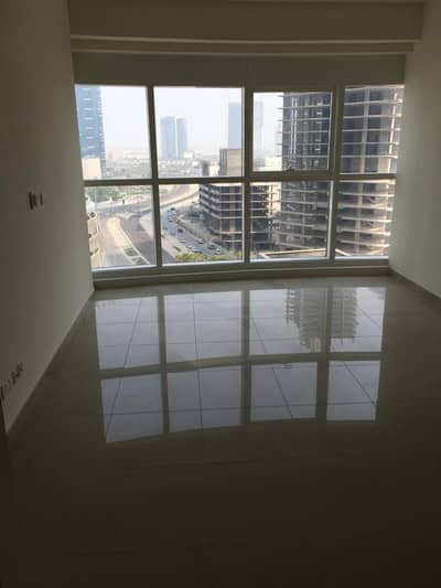 Studio W/ Swimming Pool View | 2 Chqs Studio W/ Swimming Pool View | 2 Chqs