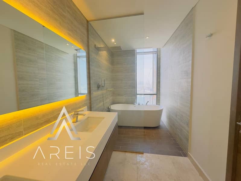 Bright 3BR with Full Sea-Facing Windows - Image 10