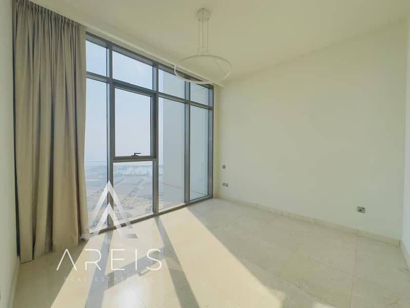 Bright 3BR with Full Sea-Facing Windows - Image 14