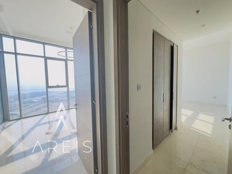 Bright 3BR with Full Sea-Facing Windows - Image 16