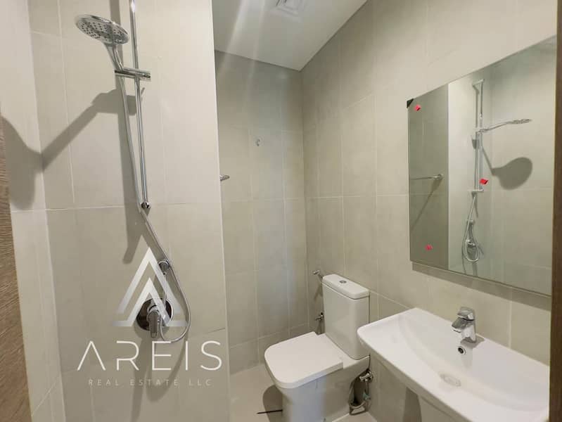 Bright 3BR with Full Sea-Facing Windows - Image 19