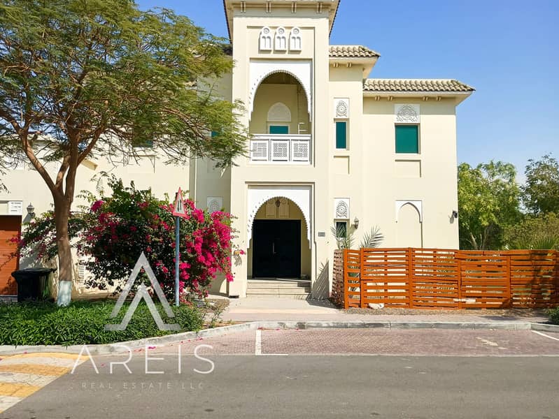 Spacious 4BR Villa with Private Garden