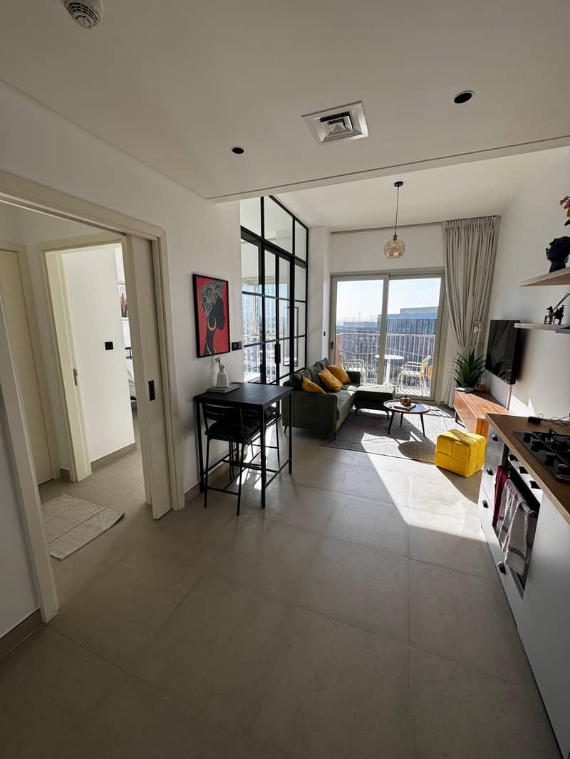 Fully Furnished 1-BHK | Pool View | Prime location