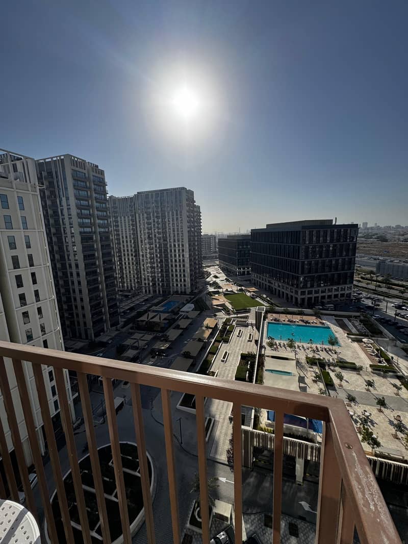 Fully Furnished 1-BHK | Pool View | Prime location - Image 9