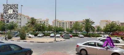 شقة في K-05،الحي اليوناني،المدينة العالمية 325000 درهم - 11911067