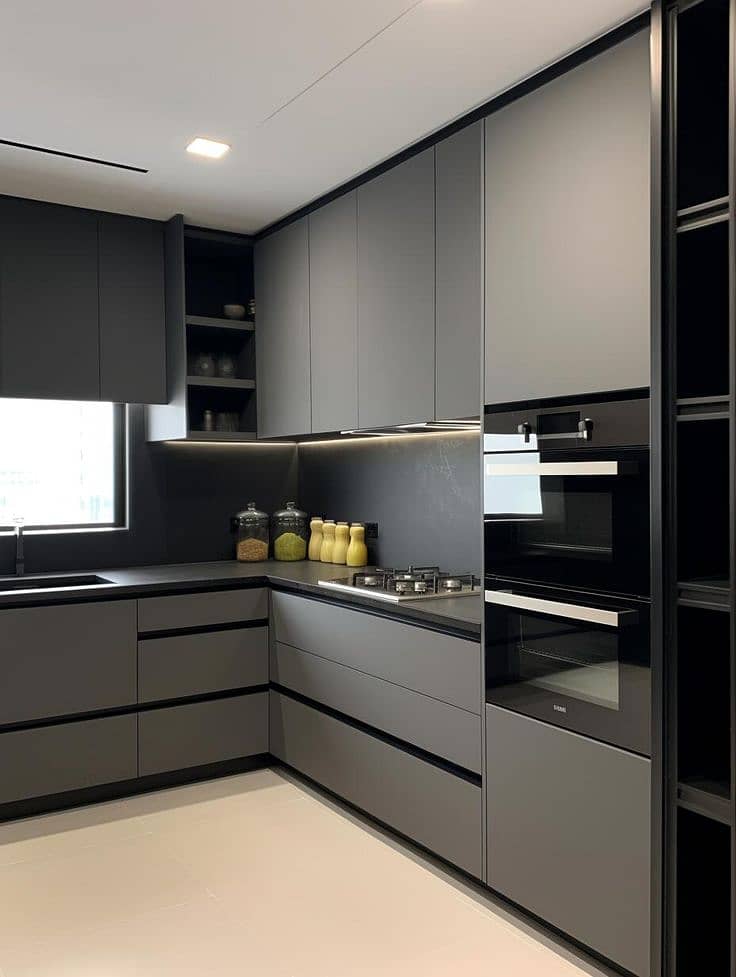 4 Based on dark tones, Create a stable and modern space atmosphere_. jpeg
